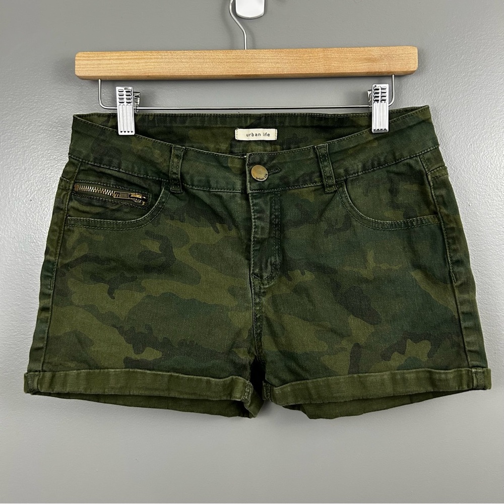 Urban Life Women's Camo Roll-Cuff Cargo Shorts - Olive Green - Picture 2 of 7